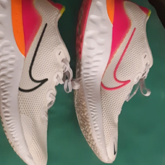 Cleaning out my closet - Picture 3 of 4